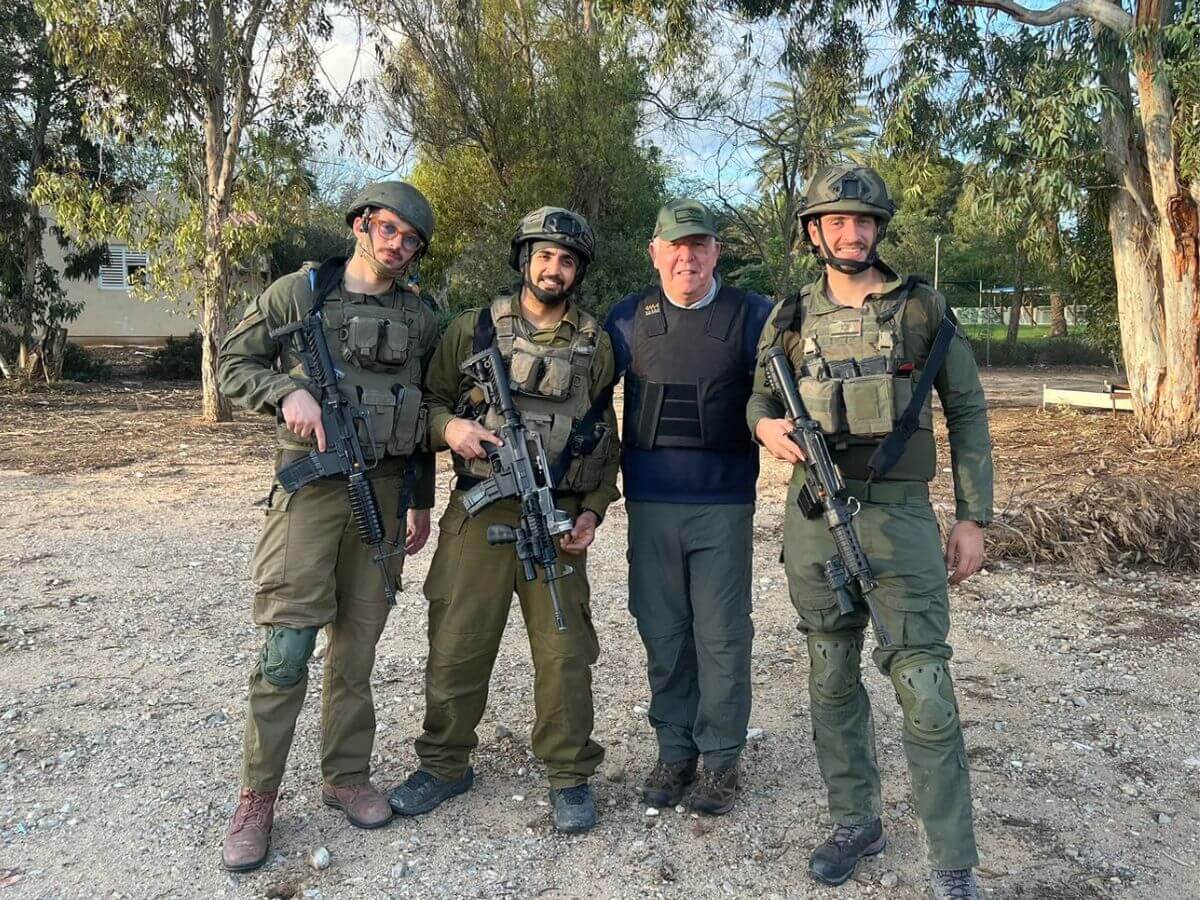 Alex Plechash with Israeli Troops